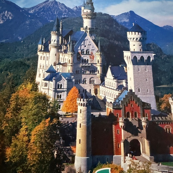Buffalo Neuschwanstein Castle Puzzle - 1000 Pieces - Purple - Picture 3 of 8